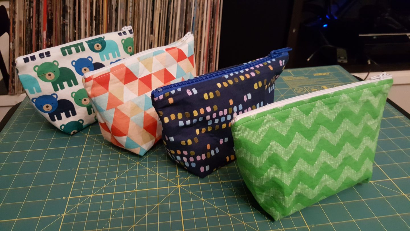 4 wedge zipper bags